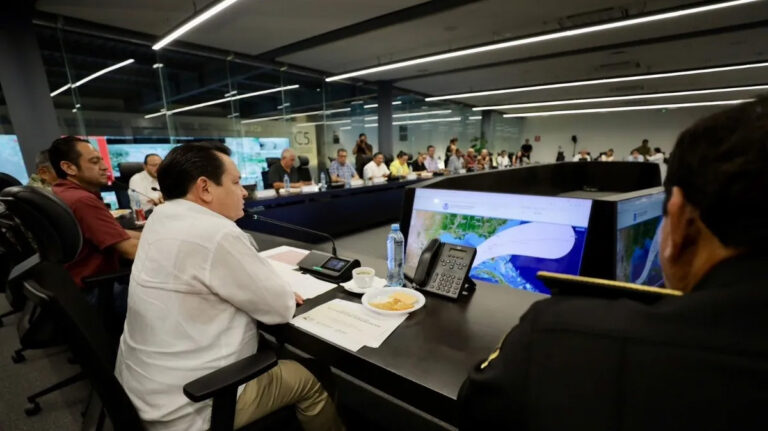 huacho_diaz_mena_milton.jpeg_1375549379