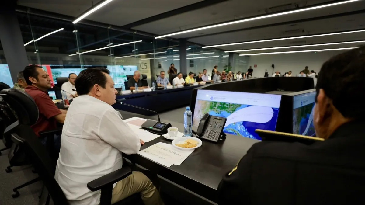 huacho_diaz_mena_milton.jpeg_1375549379